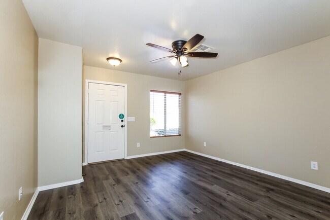 Foto del edificio - 12649 W Shaw Butte Dr