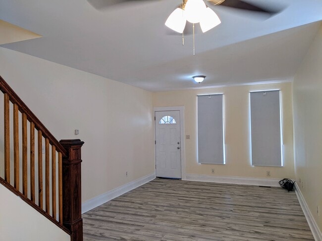 Building Photo - 700 McCabe Ave