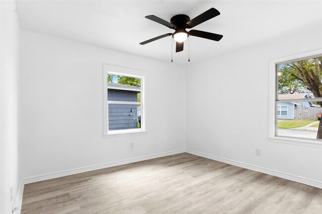 Building Photo - 3018 Vance