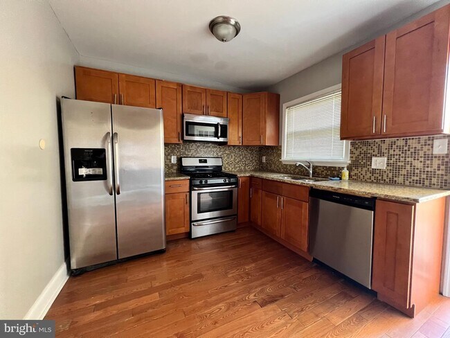 Building Photo - 2654 Agate St