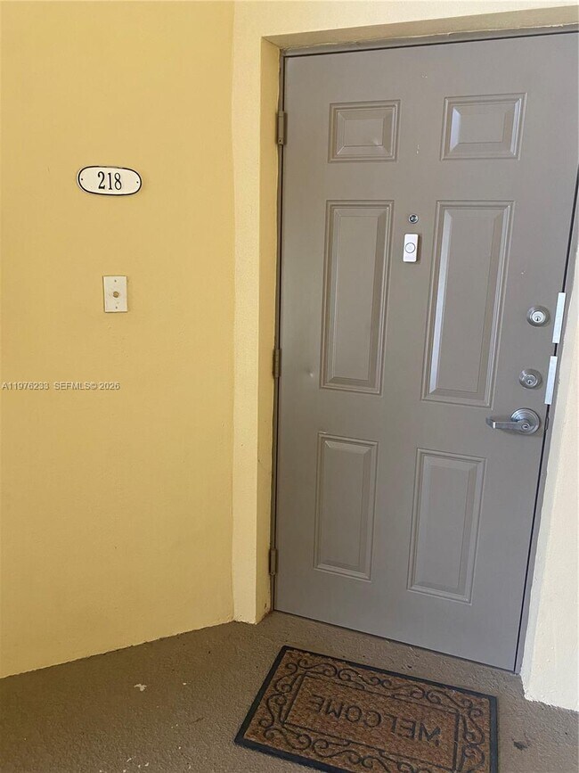 Foto del edificio - 8800 NW 107 Ct