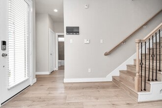 Building Photo - 1105 Olivier Ln