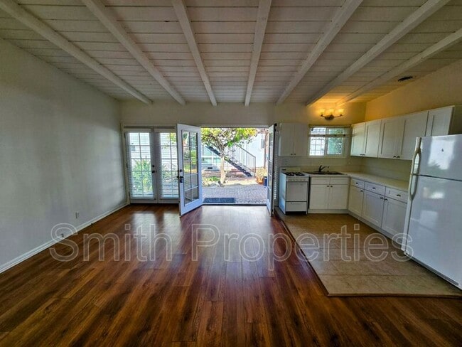 Building Photo - 1414 Manhattan Beach Blvd