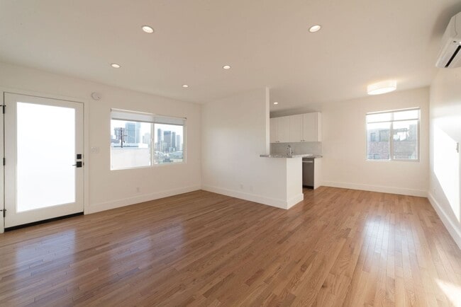 Foto del edificio - 1167 Bellevue Ave