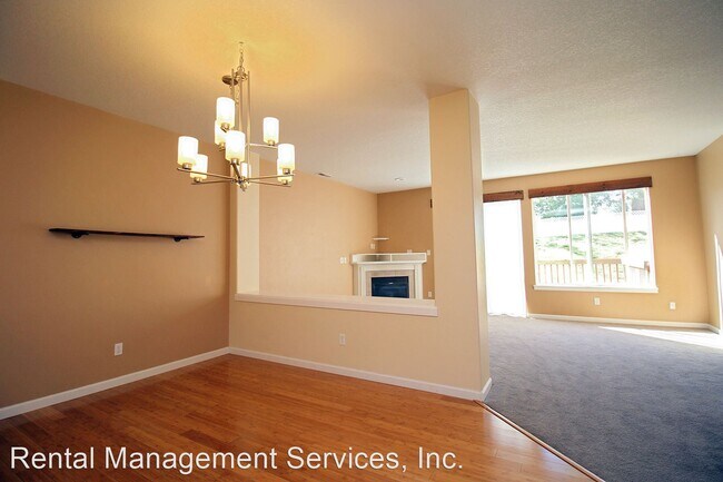 Building Photo - 2 br, 2 bath House - 21410 NE Rosewood Dr