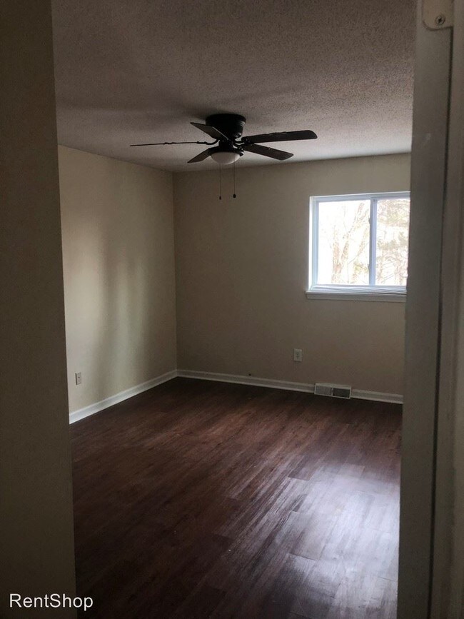 Building Photo - 3 br, 2 bath House - 3918 Rock Quarry rd