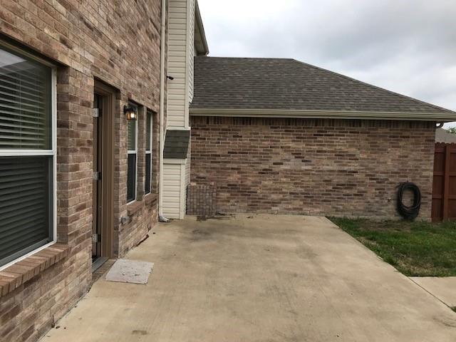 Building Photo - 105 Foxtail Ct