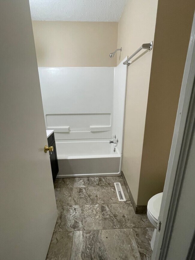 Foto del edificio - 2 Bedroom, 2 Bathroom House