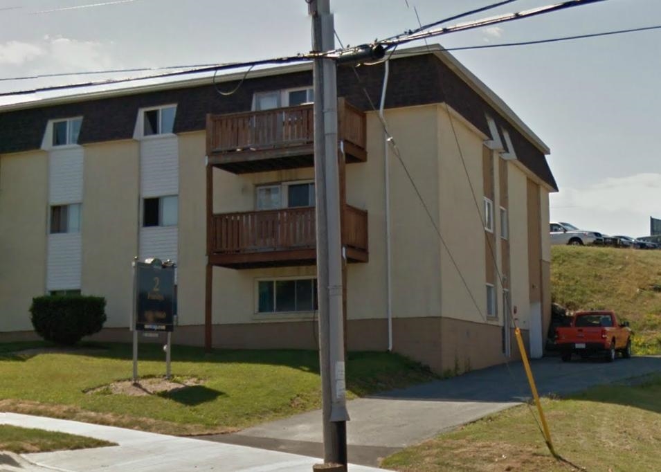 Primary Photo - 2-4 Franklyn Ct
