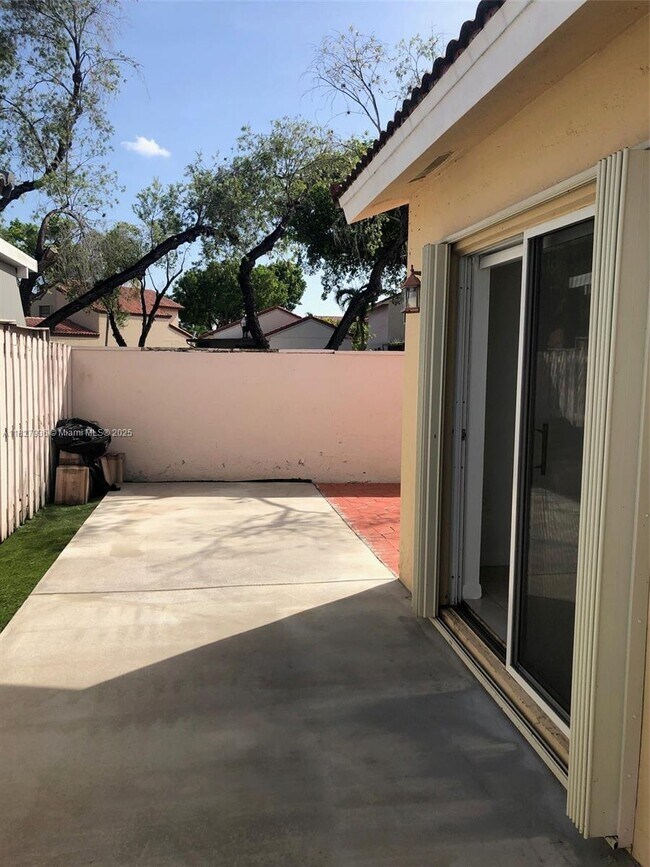 Building Photo - 6132 NW 181st Terrace Cir W