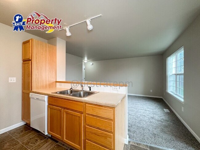 Foto del edificio - 10174 W Garverdale Ln