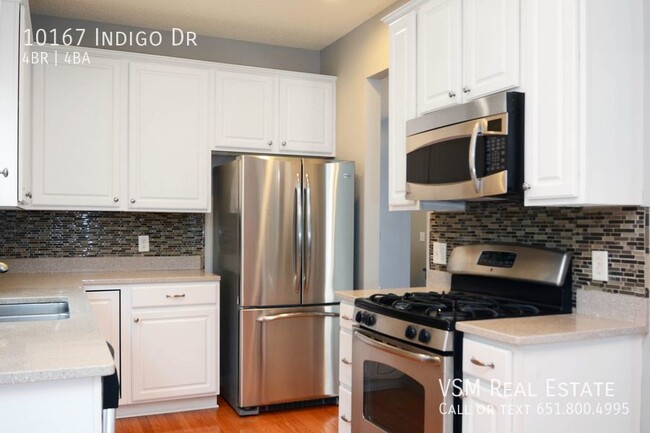 Building Photo - Amazing 4 Bed 3.5 Bath Home in Hennepin Vi...