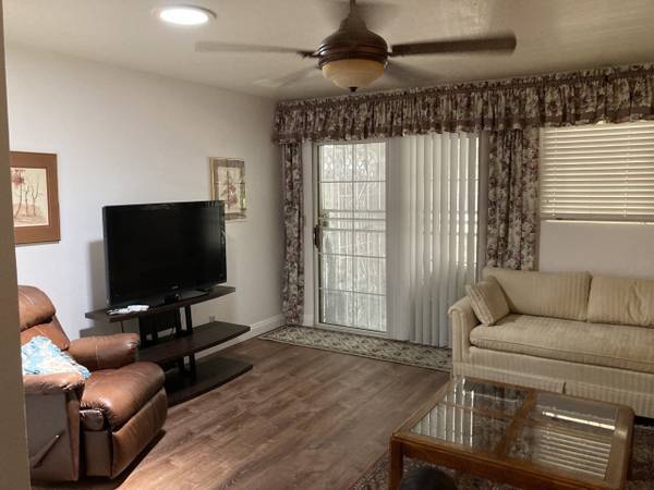 Foto del edificio - 768 N Citrus Ave