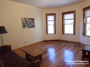 Building Photo - 346 Faneuil St
