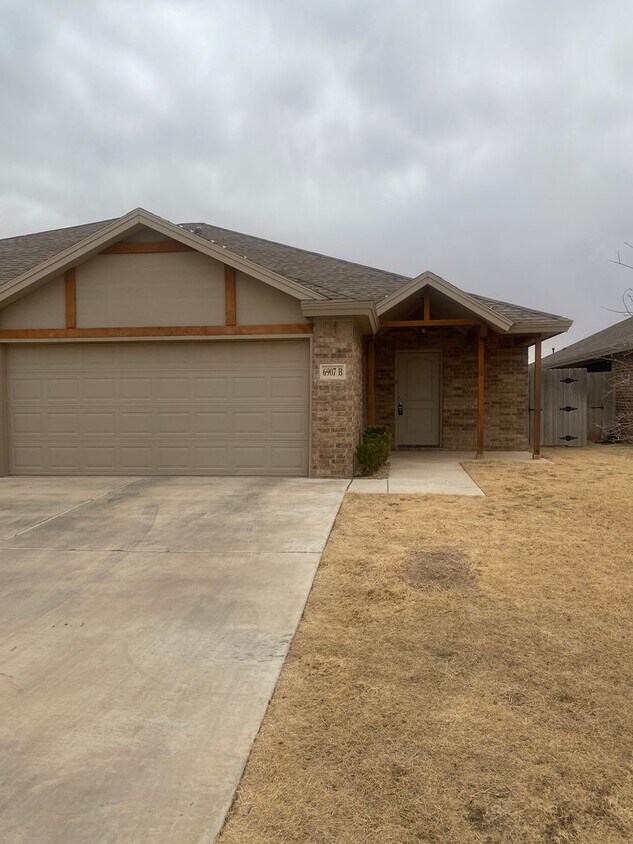 Foto principal - 6907 67th St