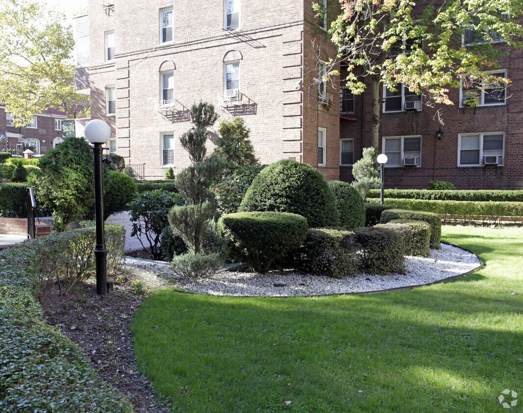 Connecticut Apartments 9931 64th Ave Rego Park, NY Apartments for