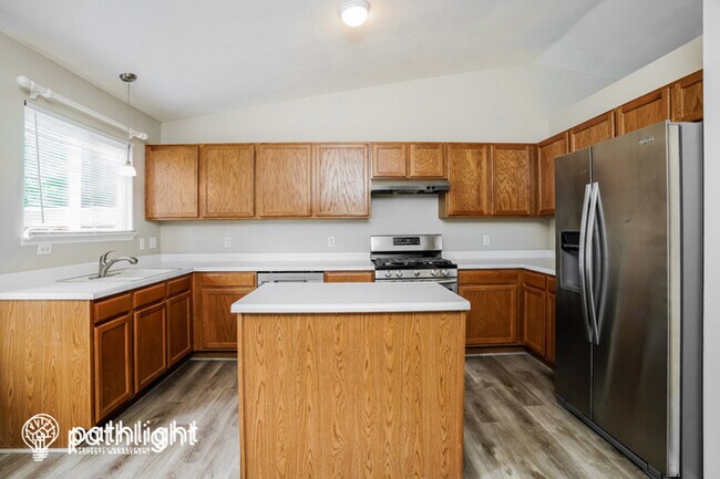 Foto del edificio - 3315 Macgregor Drive, Colorado Springs, CO...
