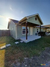 Building Photo - 701 Horace Howard Dr