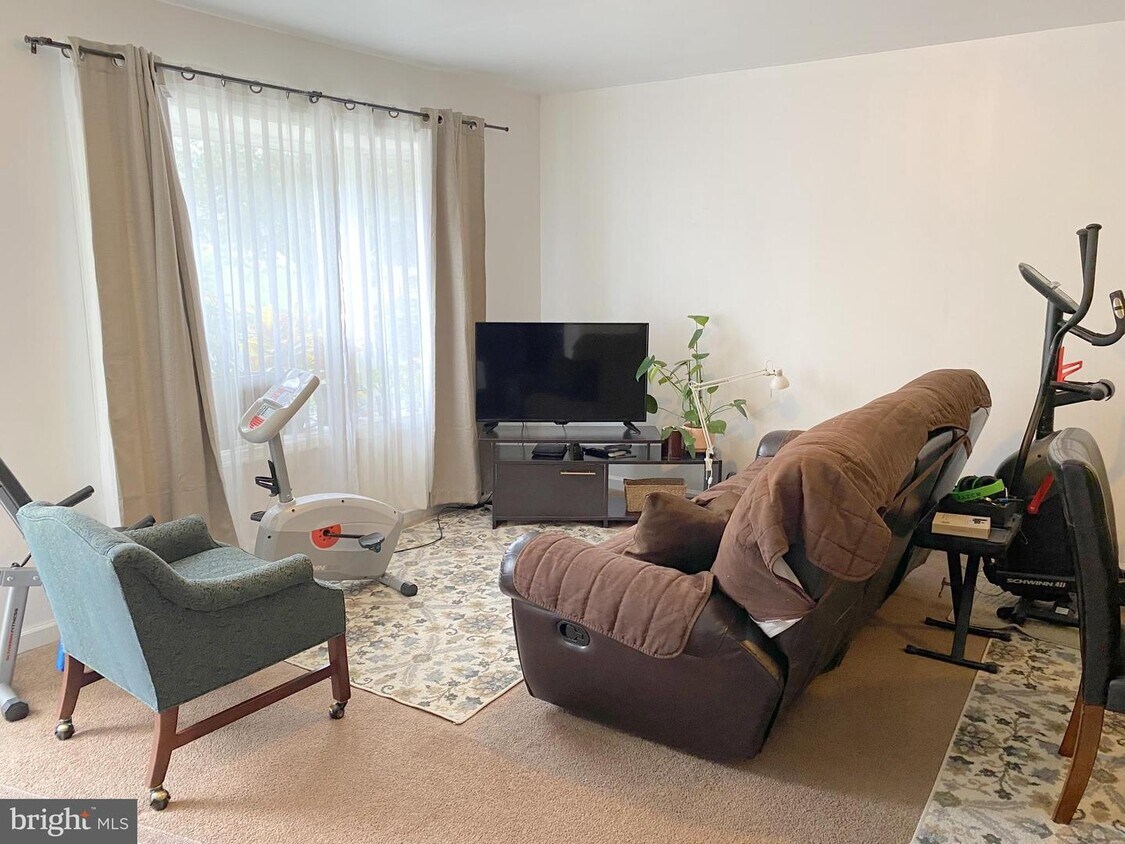 Foto principal - 109 Tamara Ct