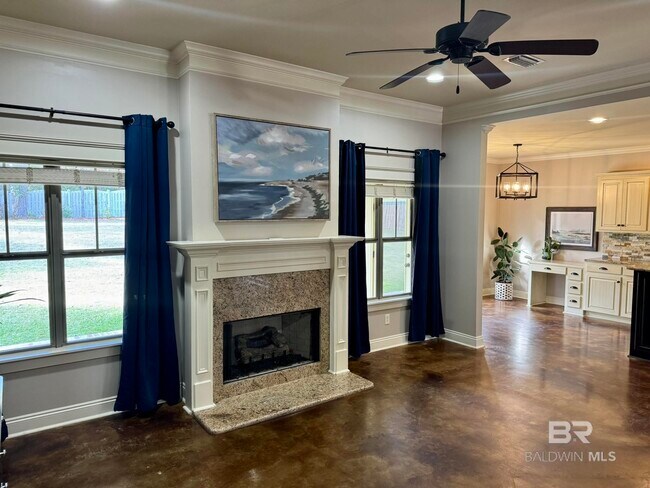 Foto del edificio - 6991 Carson Ln