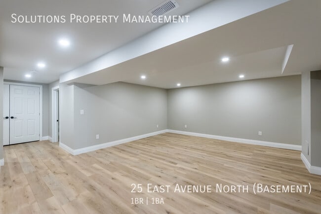 Photo du bâtiment - Not Your Average Basement Apartment!