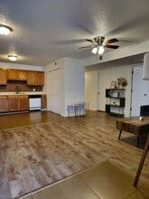 Building Photo - 1542 Diuguid Dr