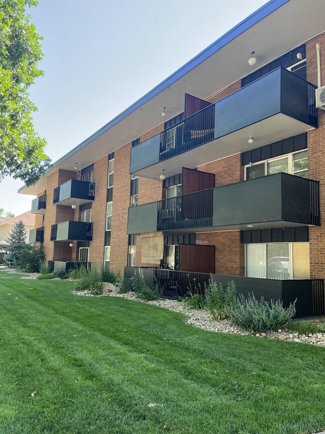 Building Photo - 620 Mathews St