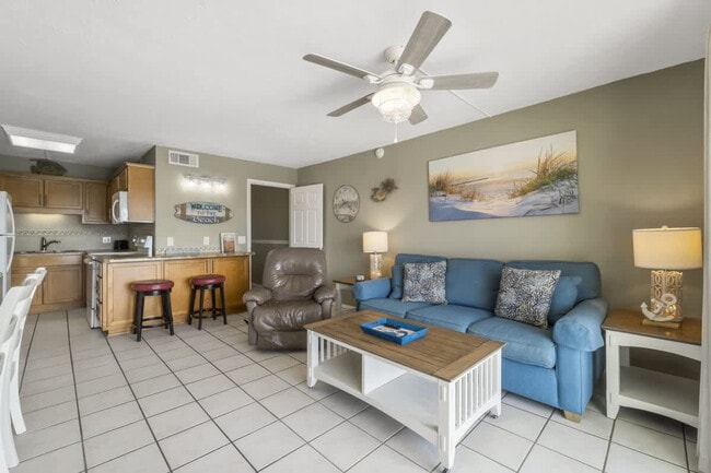 Foto del edificio - 8743 Thomas Dr