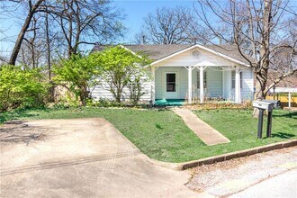 Building Photo - 583 N Assembly Dr