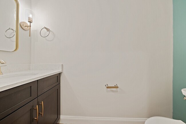 Foto del edificio - 15 Lakeview Ave