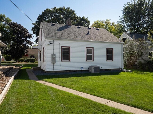 Foto del edificio - 1149 Smith Ave S