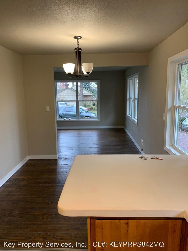 Foto del edificio - 2 br, 1 bath House - 2130 E 16th St