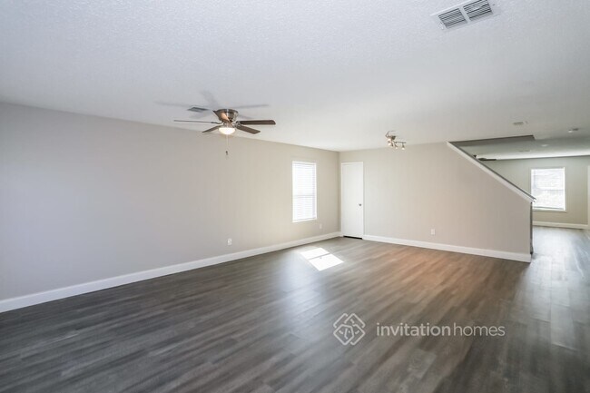 Building Photo - 2911 Santa Sabina Dr