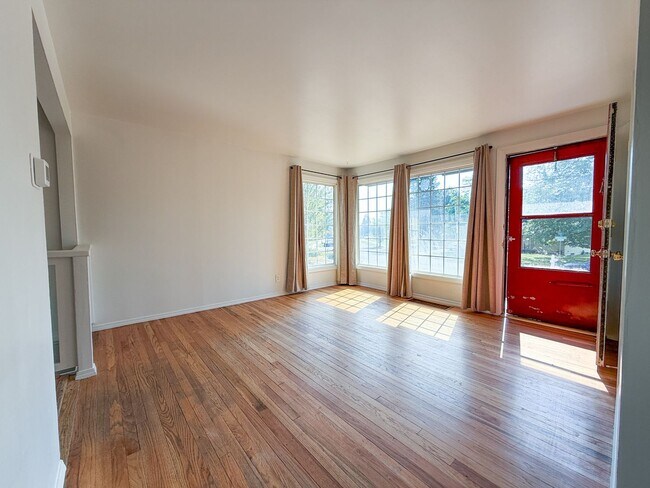 Foto del edificio - 6119 N Braeburn Dr