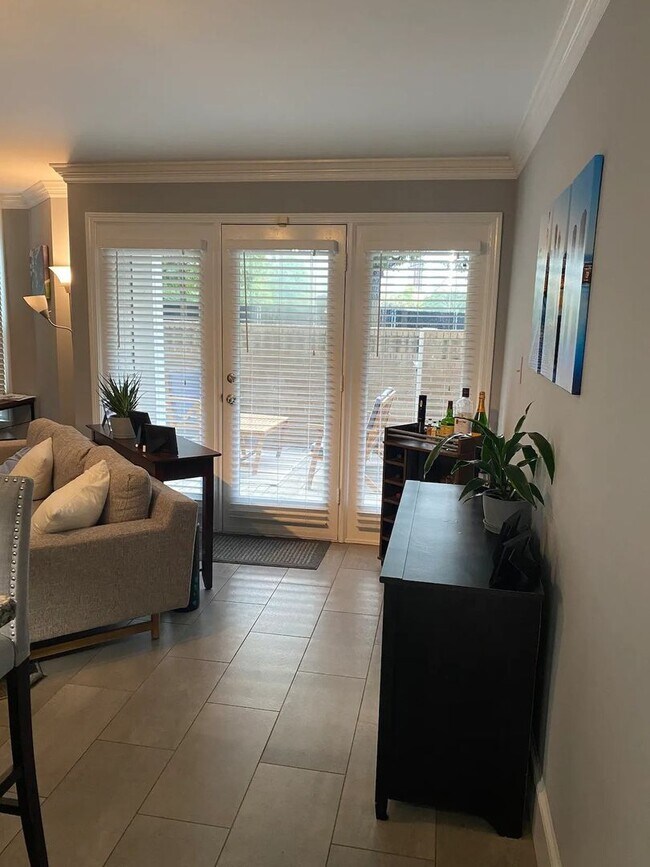 Foto del edificio - Pristine Condo located in Cedar Street Commons!
