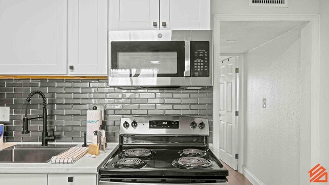 Foto del edificio - 556 Coral Ct