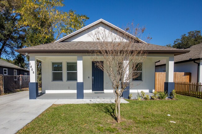 Photo - 1808 E Comanche Ave House