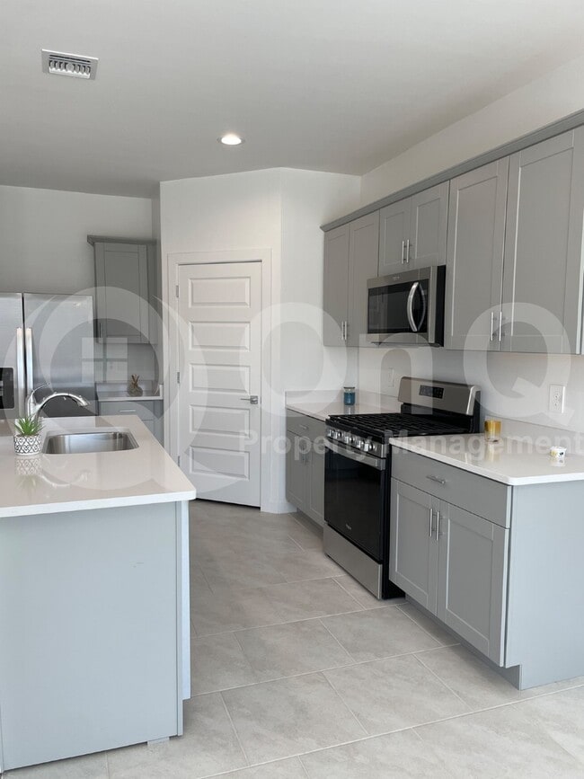 Foto del edificio - 12431 W Mieko Ln