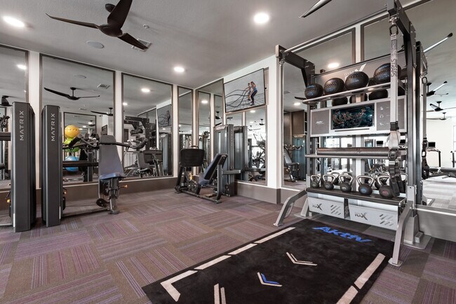 Building Photo - Your Ideal Home: One-Bedroom Apartment wit...