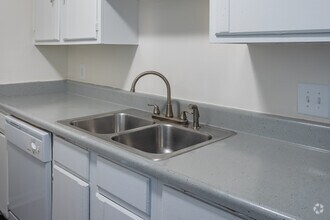 Spring Hill Apartments photo'