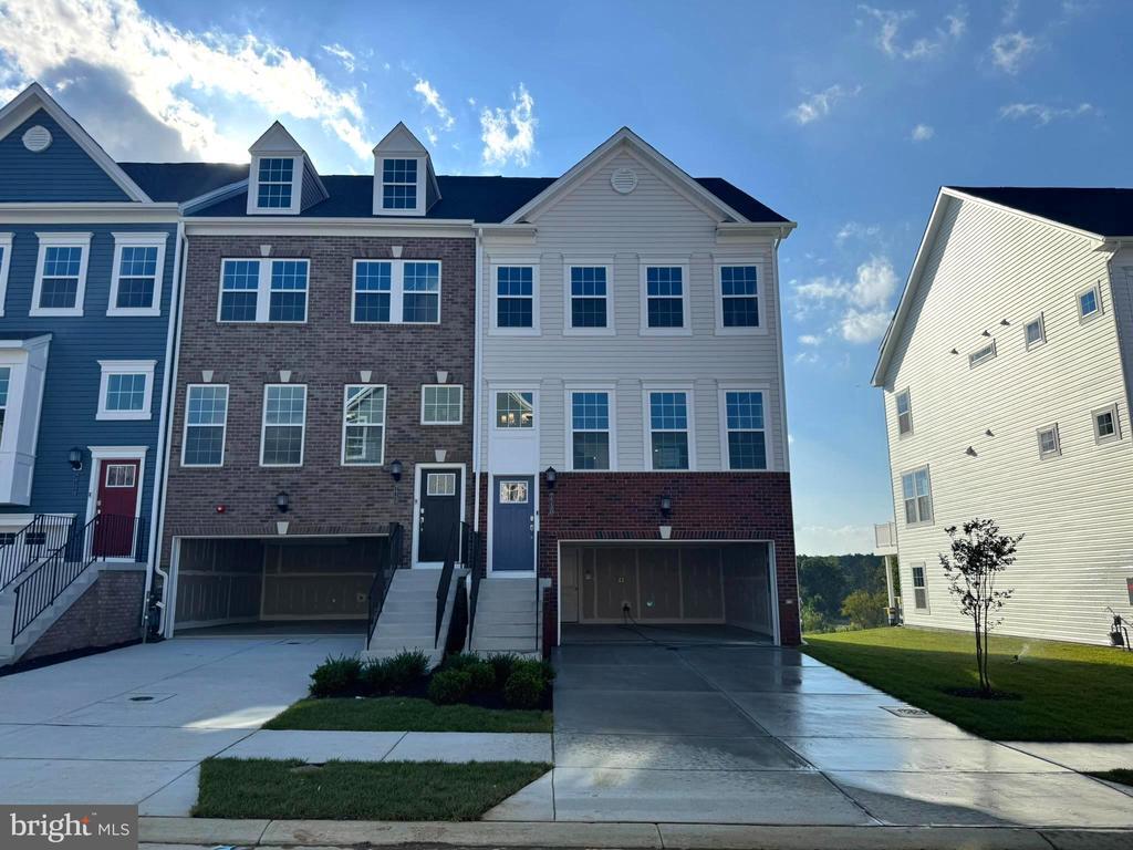 Foto principal - 7730 Meander Ct S