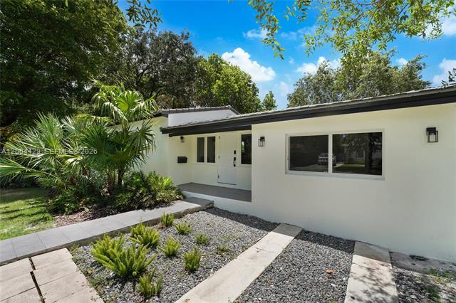 Foto del edificio - 5830 SW 51st St
