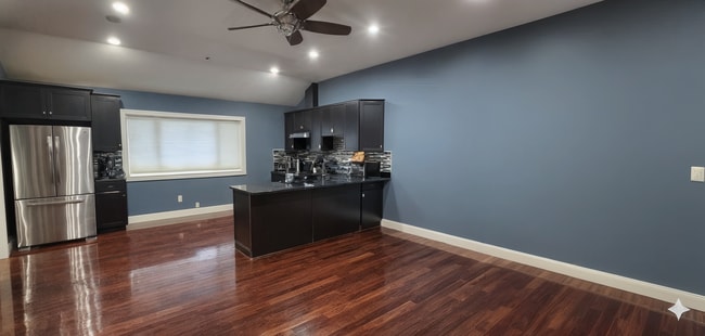 Building Photo - 6 Proctor Rd