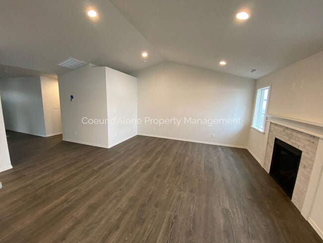 Foto del edificio - 3 bed house in Brookshire subdivision!