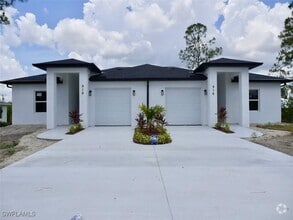 Building Photo - 918 Eisenhower Blvd