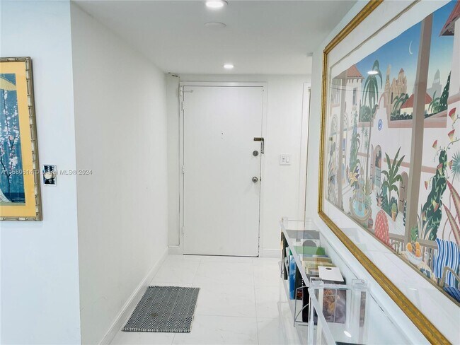 Foto del edificio - 3180 S Ocean Dr