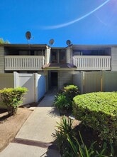 Building Photo - 94 Carriage Way