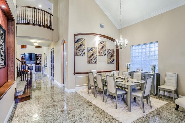 Building Photo - 1238 Minto Dr