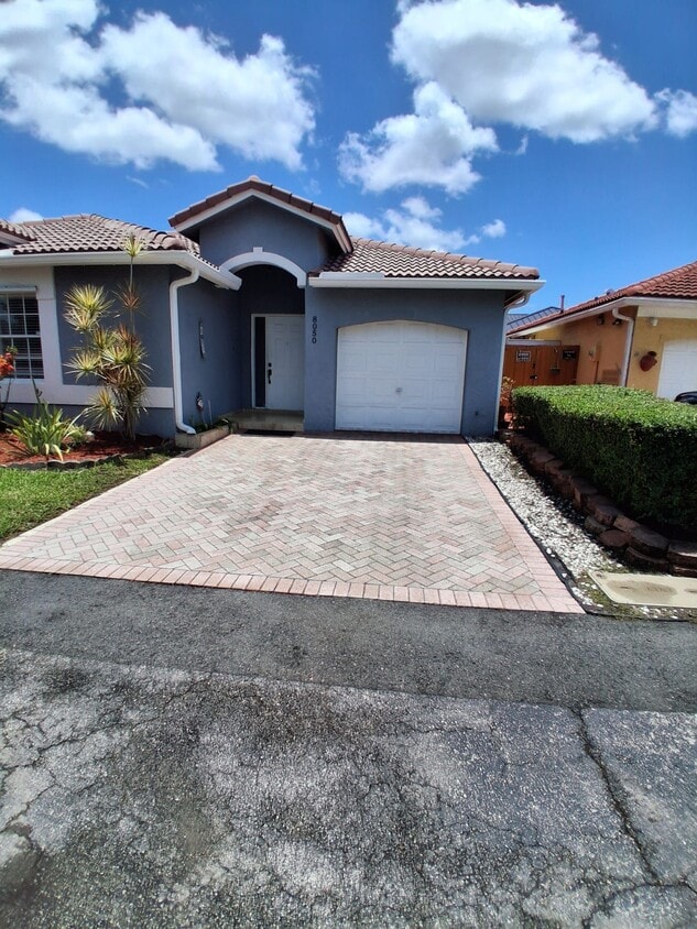 Photo - 8050 SW 157th Pl (Miami, FL)