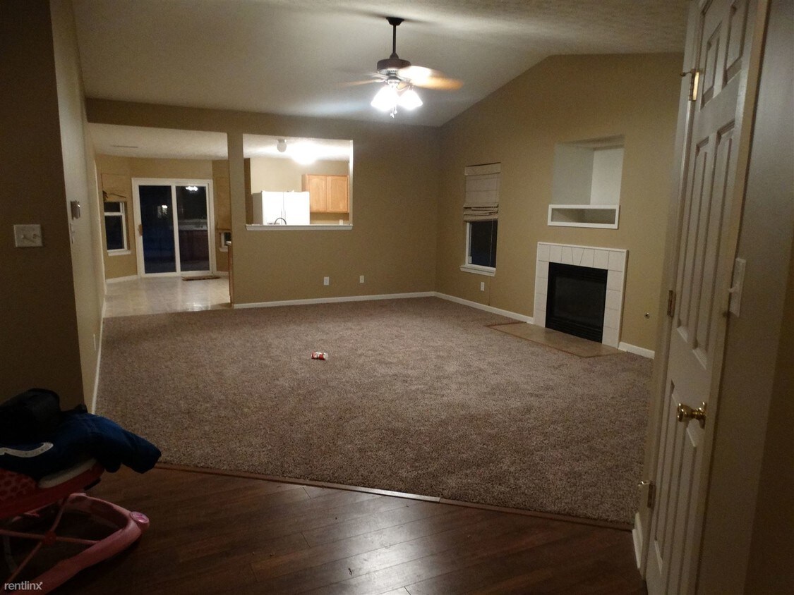 Building Photo - 1206 Summer Ridge Ln